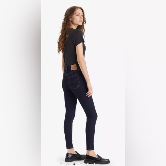 720 Levis’s High Rise Super Skinny Women's Jeans - Size 28 GUC - Picture 2 of 11
